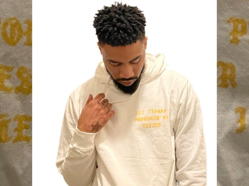 PRICELESS SUNNY HOODIE&nbsp;(MERCH)